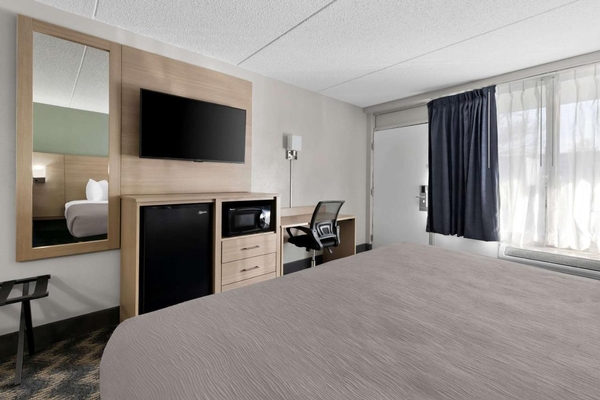 Quality Inn Nashville - Opryland Area Image #25 Quality Inn Nashville - Opryland Area Image #25